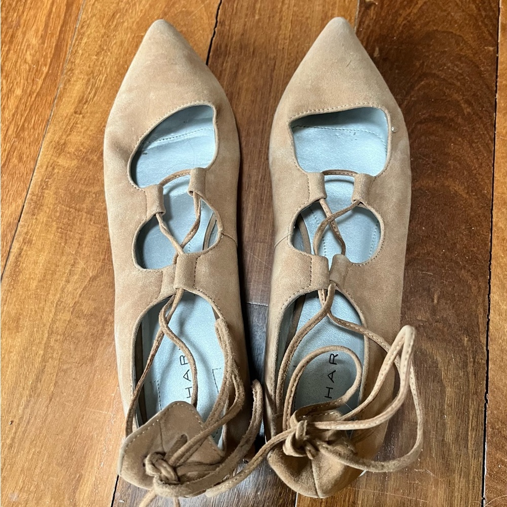 Tahari EVIE Tan Flats Suede Lace-Up size 10